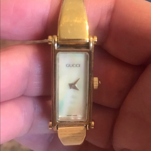 Genuine GUCCI Ladies 1500 Series Timepiece